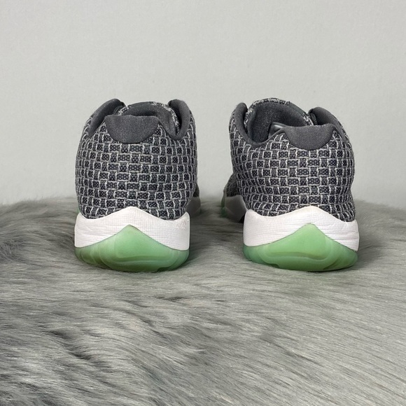 Air Jordan Future Low Wolf Grey Unisex Sneakers - Picture 4 of 8